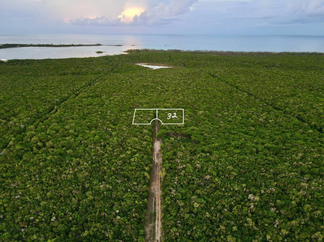 TARPUM BAY LOT# 32, ELEUT Land Eleuthera