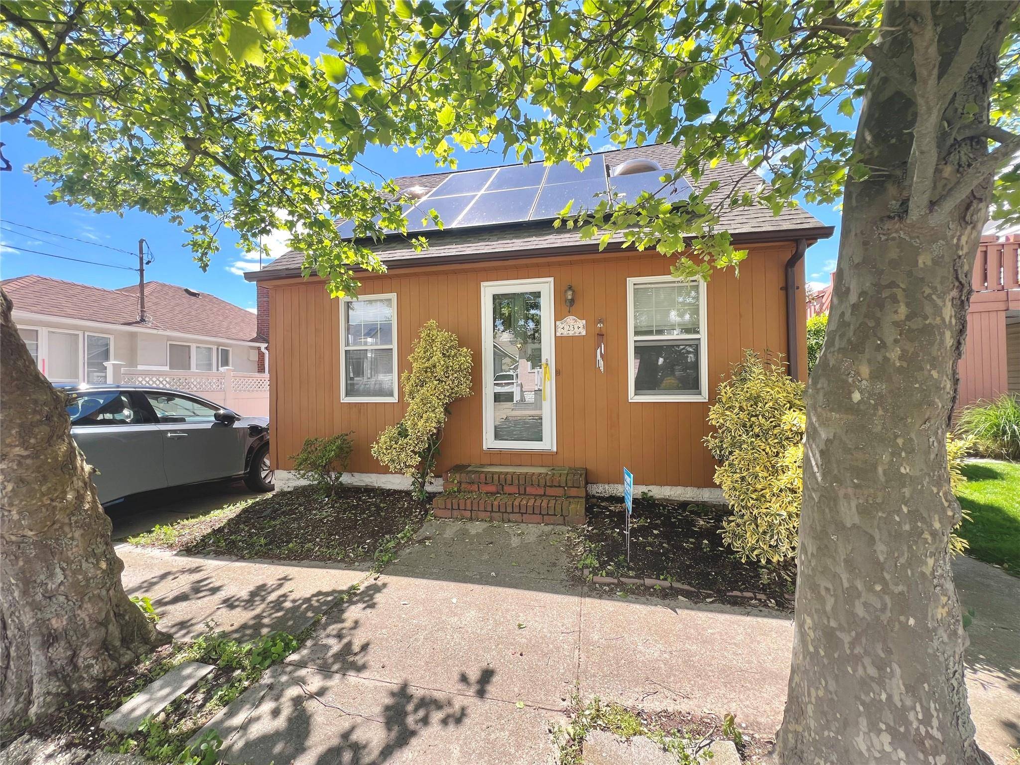 NEW LISTING in Point Lookout, RARE MOVE IN upgraded 2 Bedroom 2 Bath home with finished studio garage and private back yard.