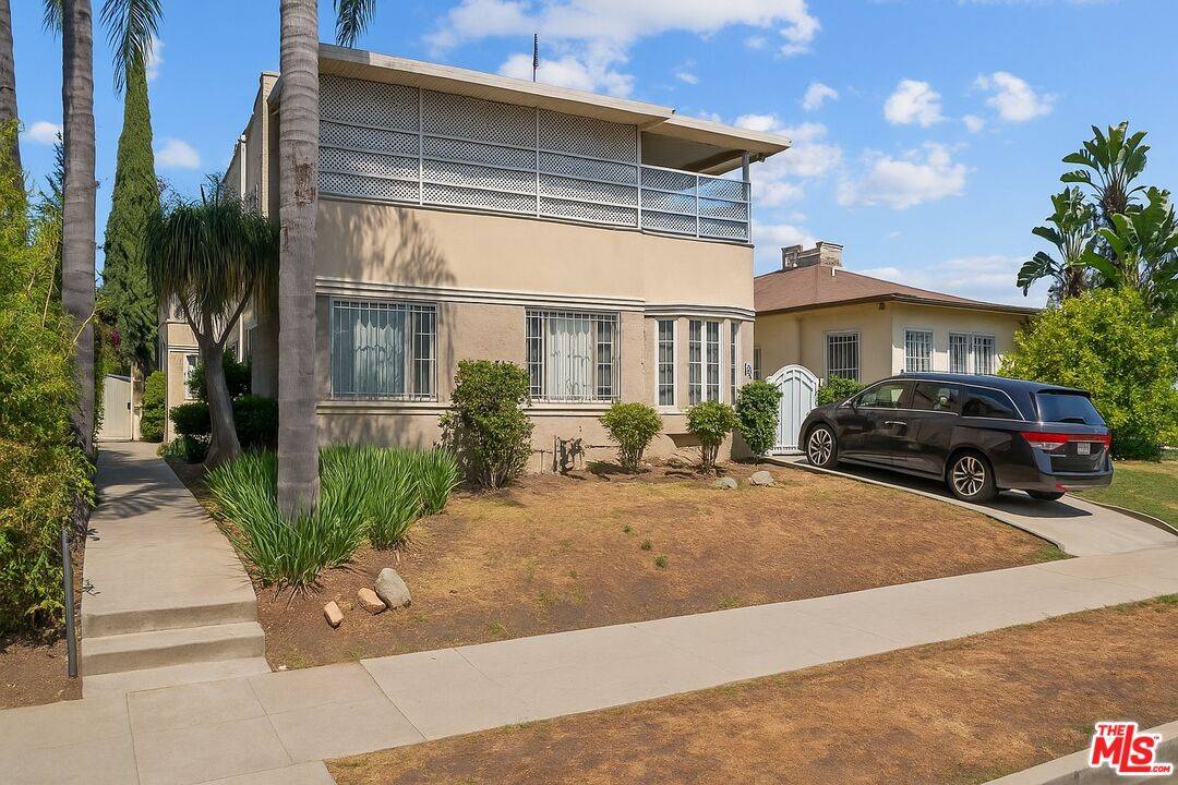 461  N Vista St 6BR Hancock Park La