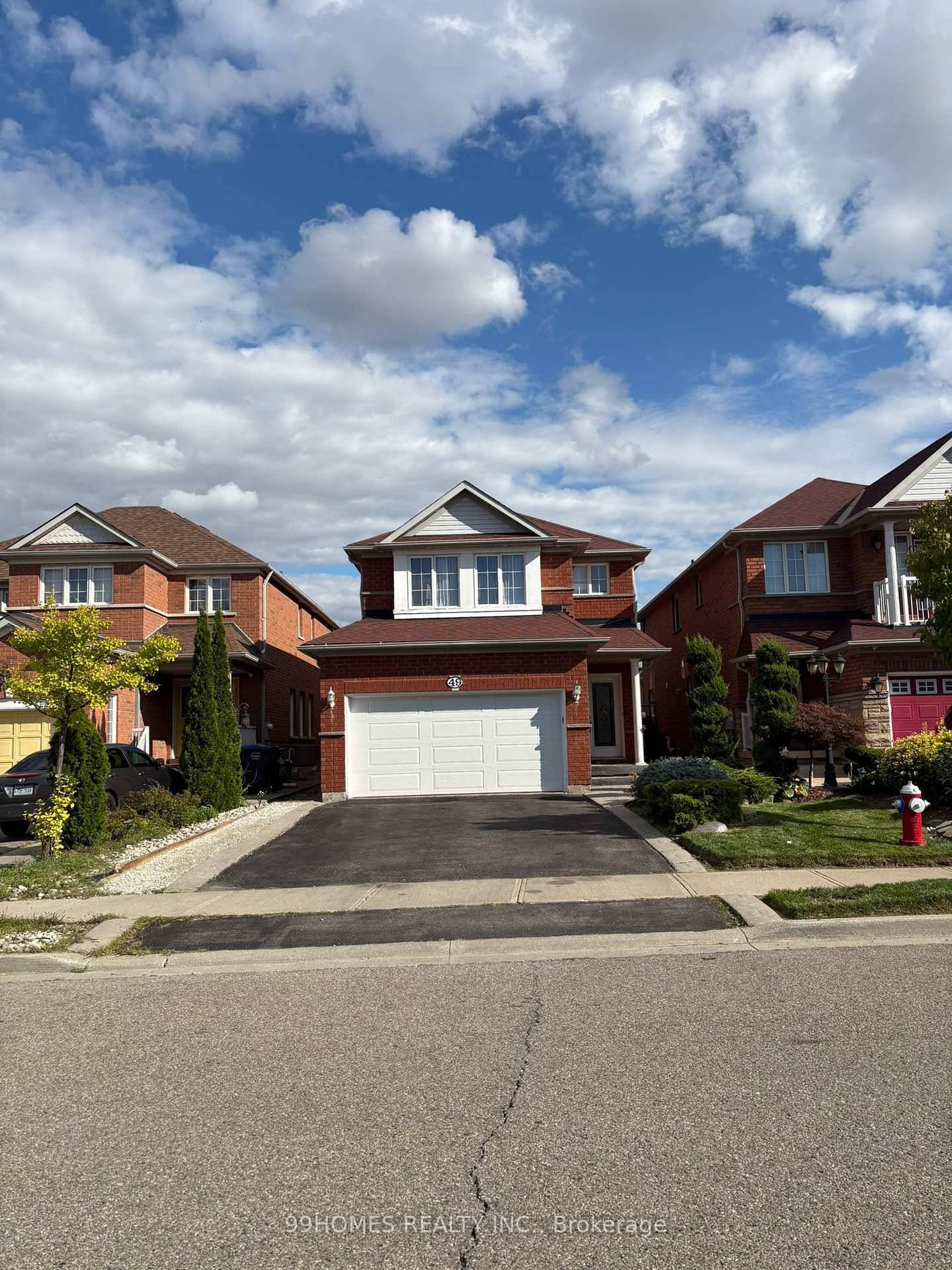 Welcome to this fully detached all brick 3 bedroom, 4 washroom home with a finished basement and separate entrance, ideally located in a family friendly neighborhood of Brampton.