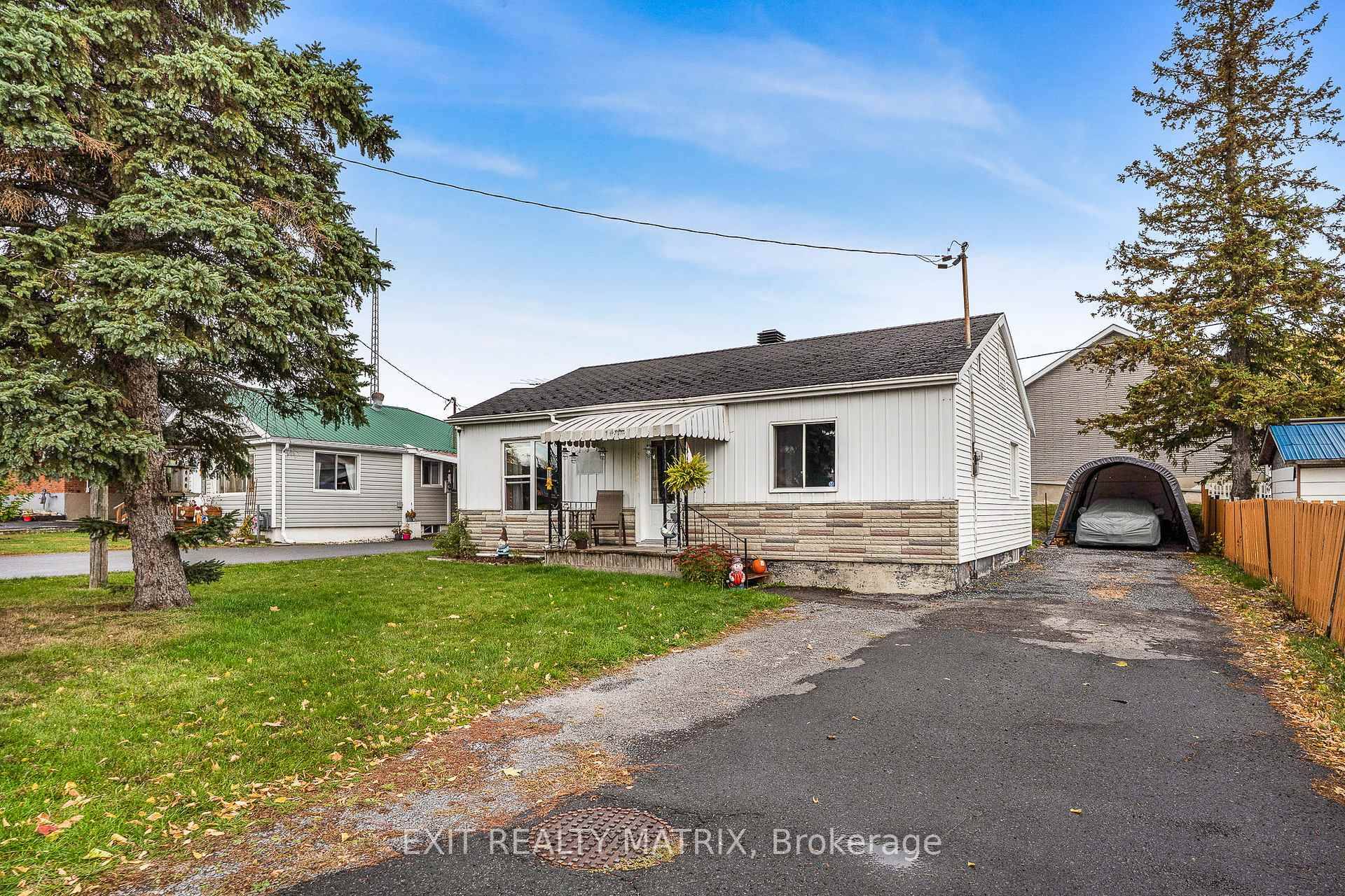 Bungalow located at 17 Victoria St, West in Alexandria an excellent opportunity for first time buyers or those looking to downsize.