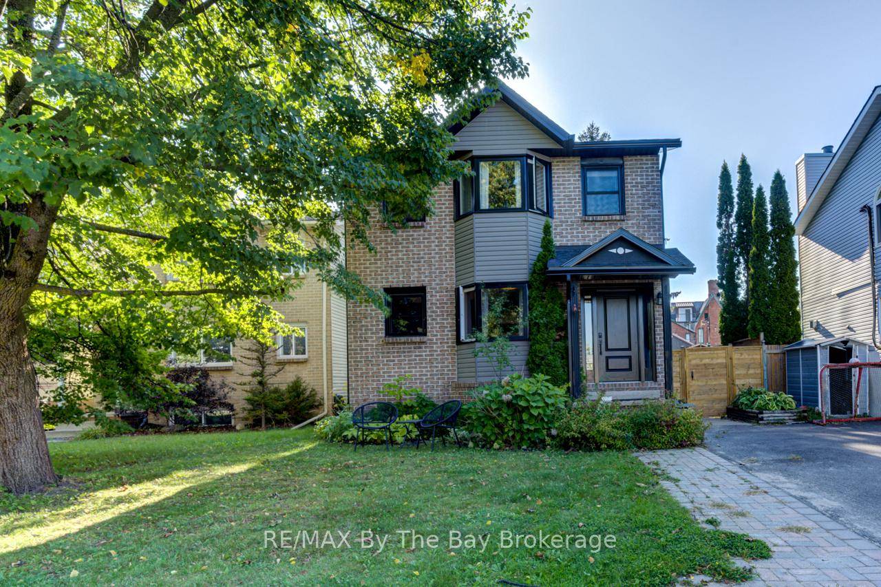 Fantastic Family Home with In Law Suite in Admiral School District.
