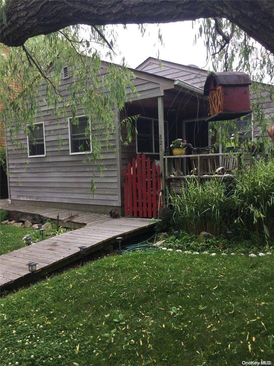 This Home is Available To Rent Weekly For 4, 600 to 5, 200 for Holidays NOT a month.