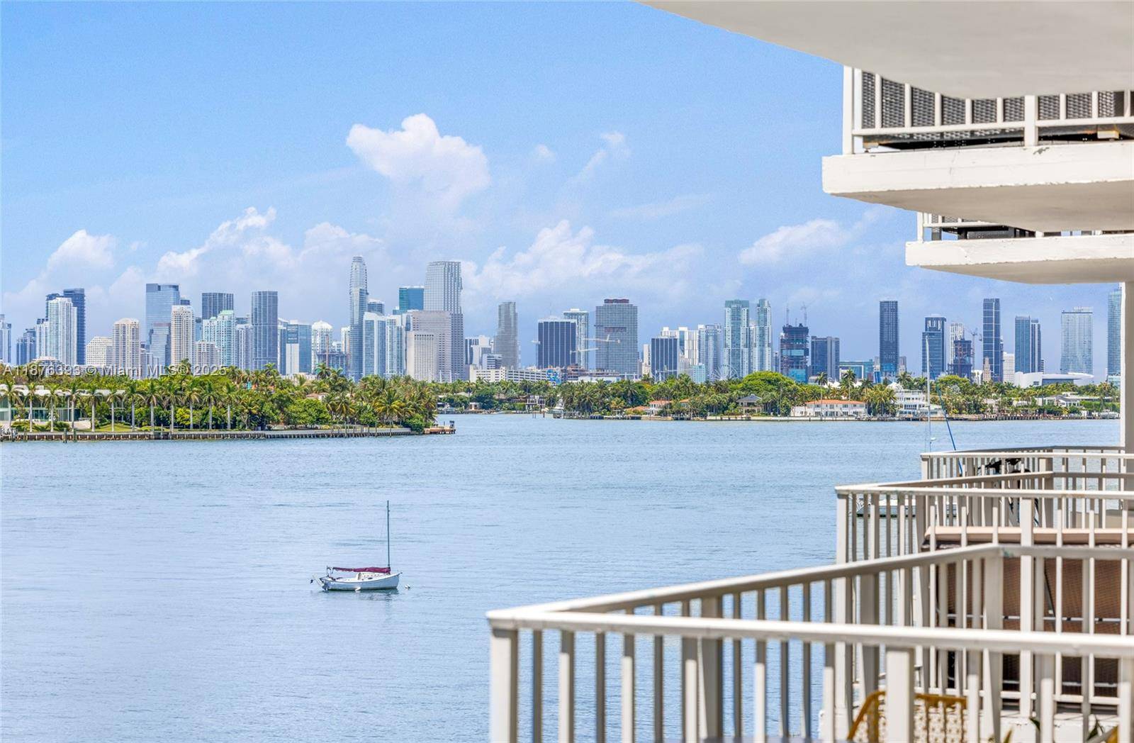 Spacious 1 bed 1. 5 bath on West Avenue.