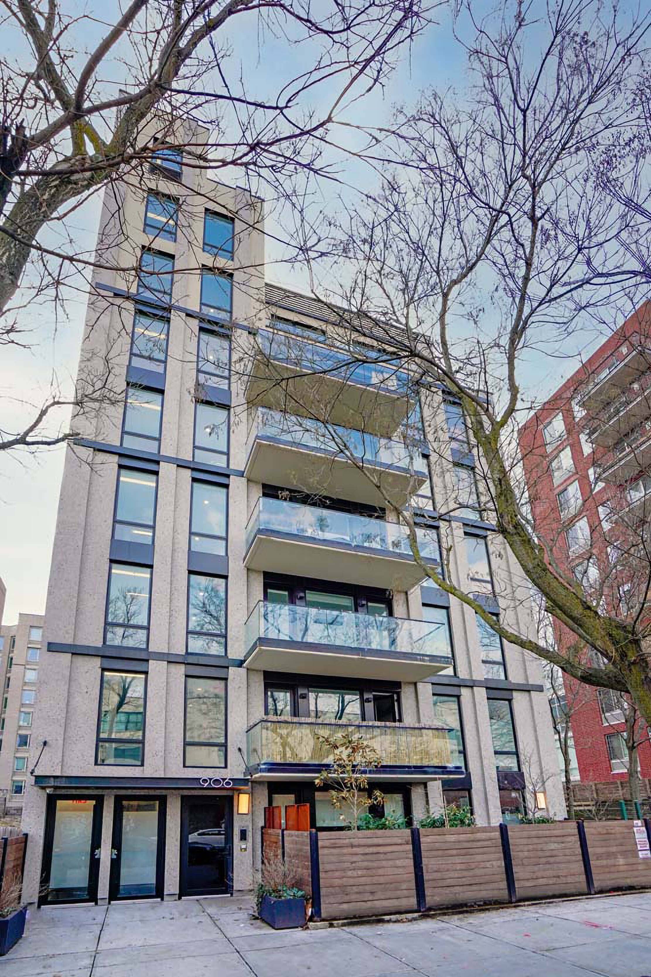? ? Stunning 2 Bedroom, 2 Bathroom Condo for Rent Crown Heights Prospect Heights 906 Bergen St, Unit 5B Bright, stylish, and smartly designed this south facing 2 bed 2 ...