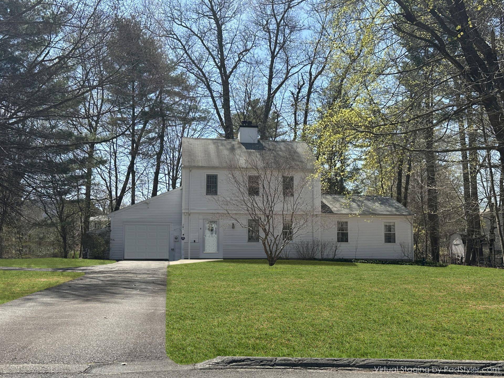 Nestled on a quiet cul de sac just minutes from Simsbury town center, this newer Colonial style home offers 4 bedrooms, 3.