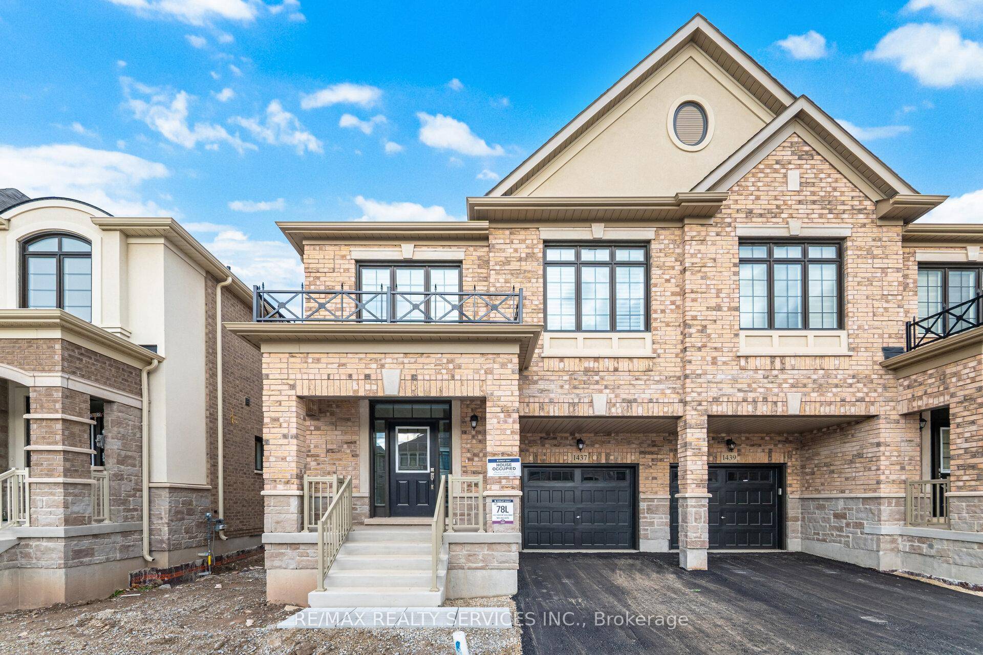 Brand New 4 Bed, 3 Bath Semi Detached in Prime Milton Location !