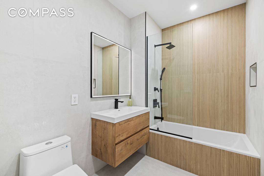 Welcome to Decatur Lofts, a boutique new development condominium offering a limited collection of eight thoughtfully designed residences in the heart of Bushwick.