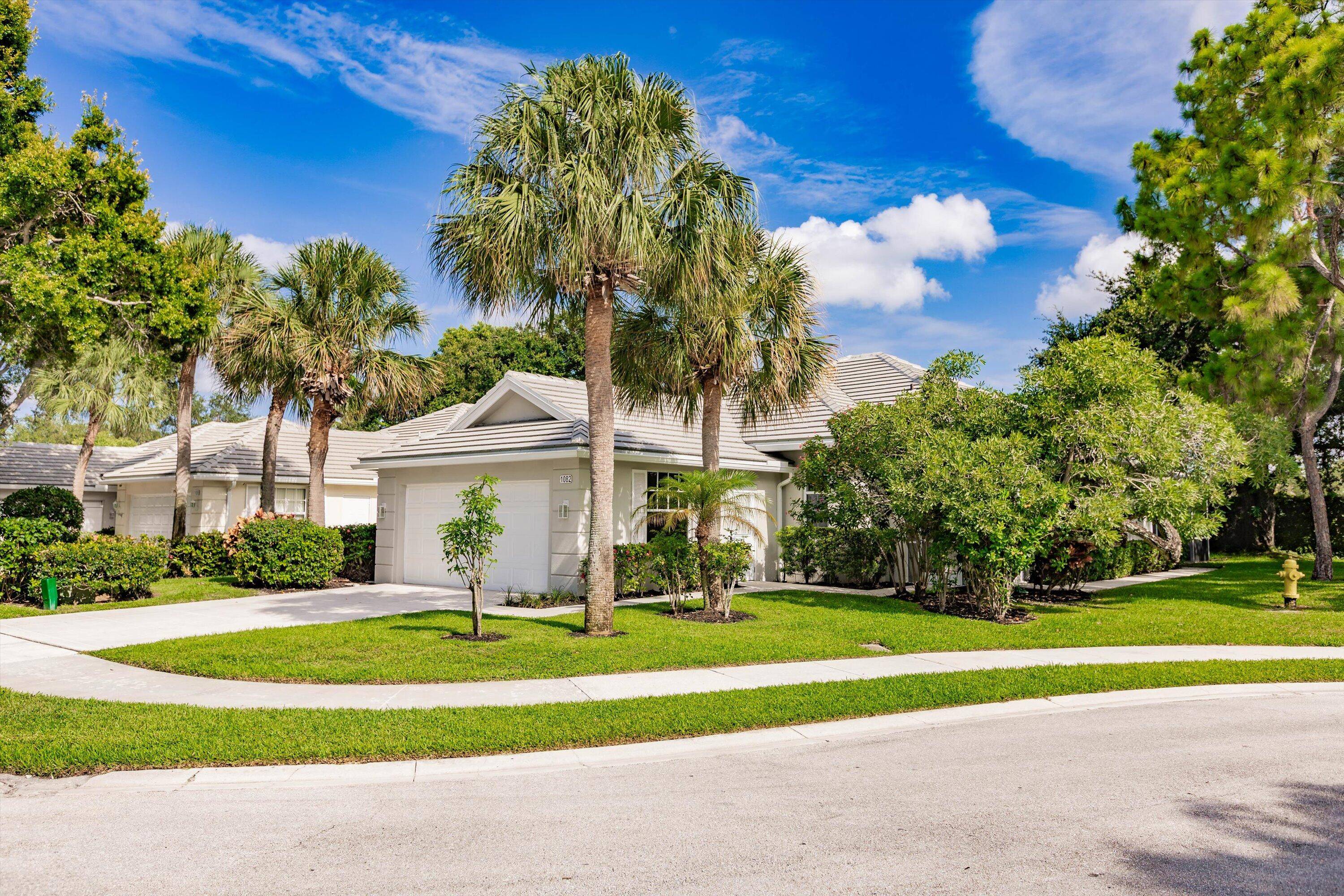 PRICE REDUCTION ! Welcome to this beautiful, completely renovated pool home in BEAUTIFUL Lake Catherine.