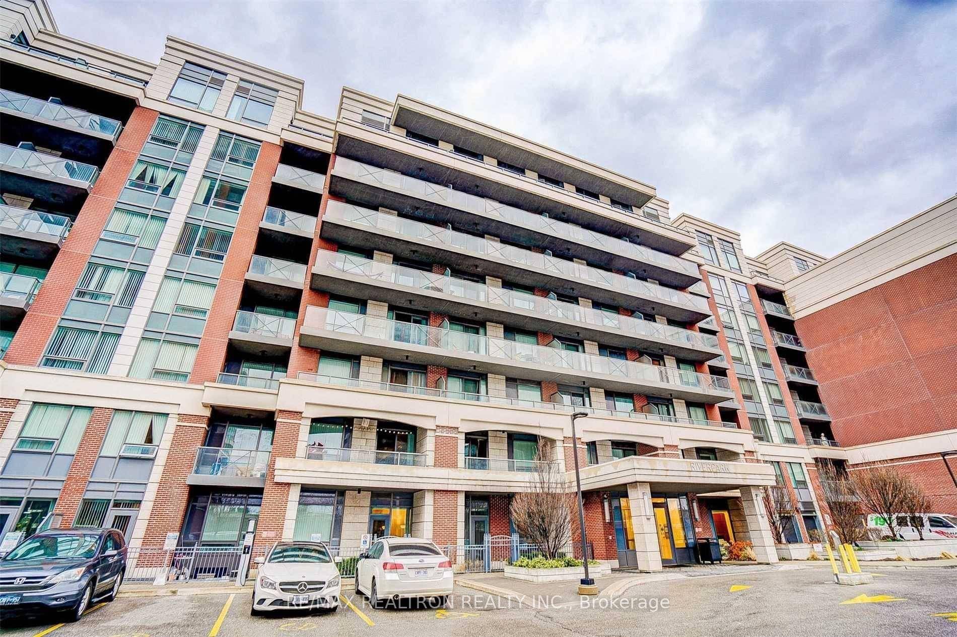 Bright and spacious 1 1 unit offering over 710 sq.