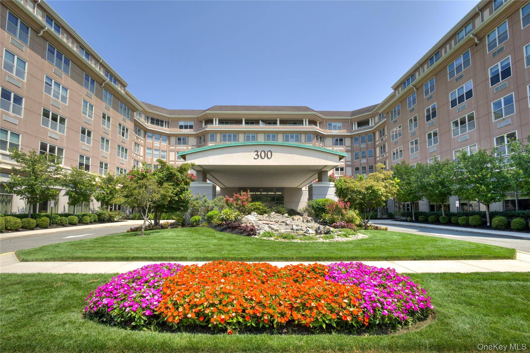 Introducing The Sinclair, a vibrant, independent 62 community perfect for active seniors.