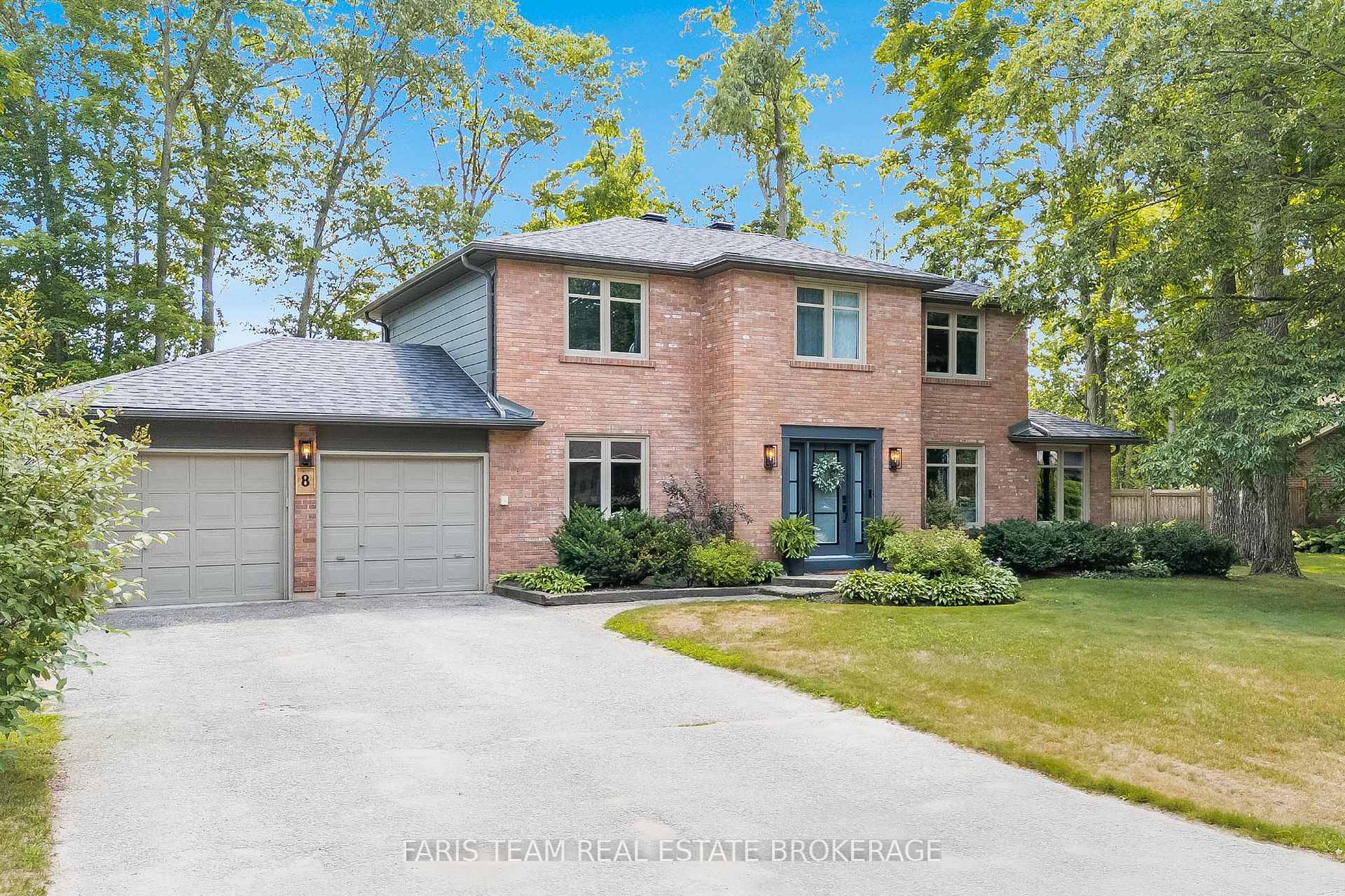 1 Tucked away on one of Midhurst's most prestigious roads, this home offers the perfect balance of elegance and serenity in an executive neighbourhood known for its charm and peaceful ...