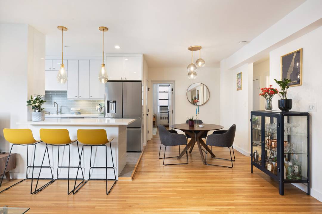 Your beautiful, modern home in an excellent move in ready condition awaits you.