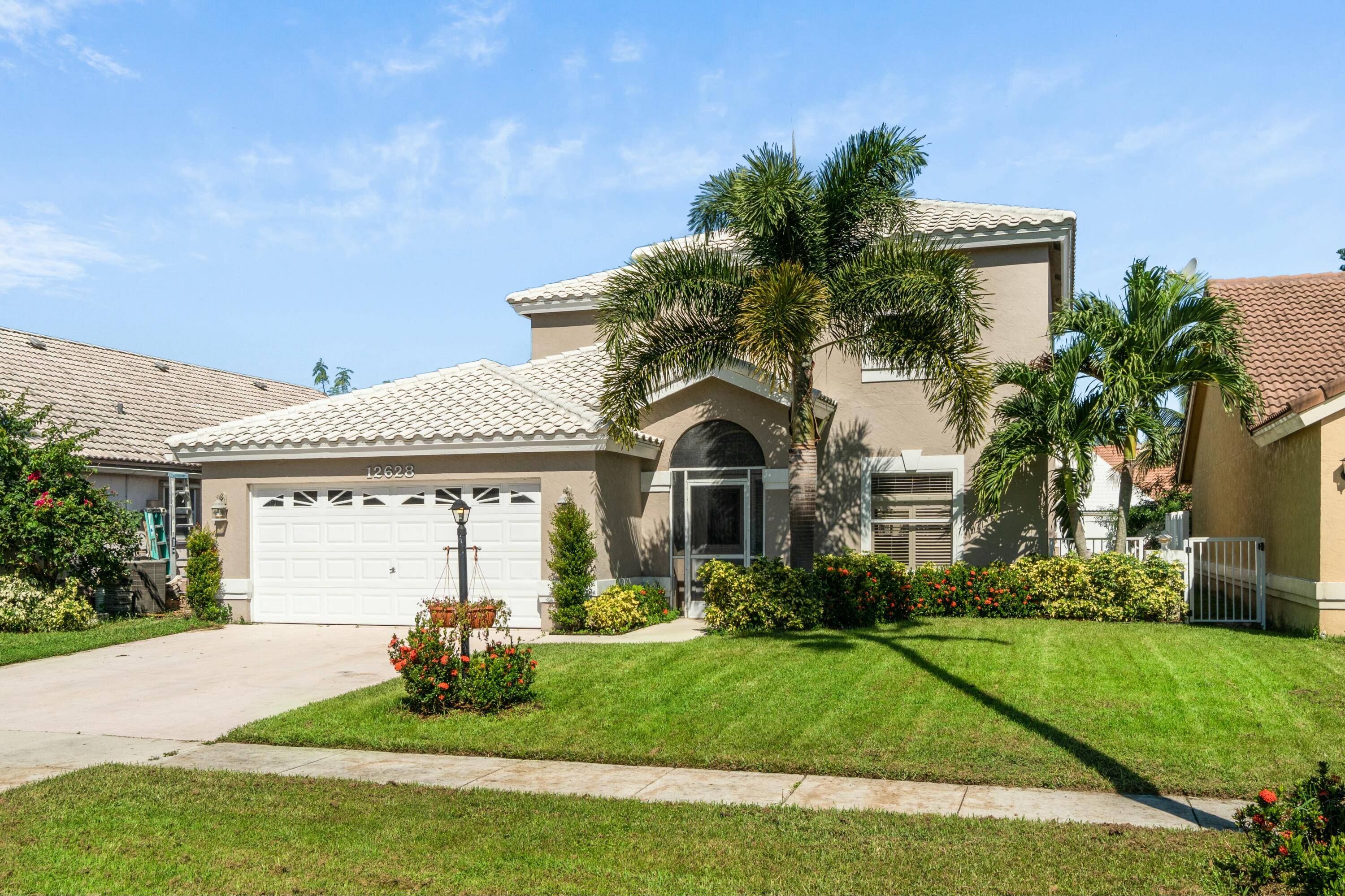 Beautiful two story 4 bedroom, 2.