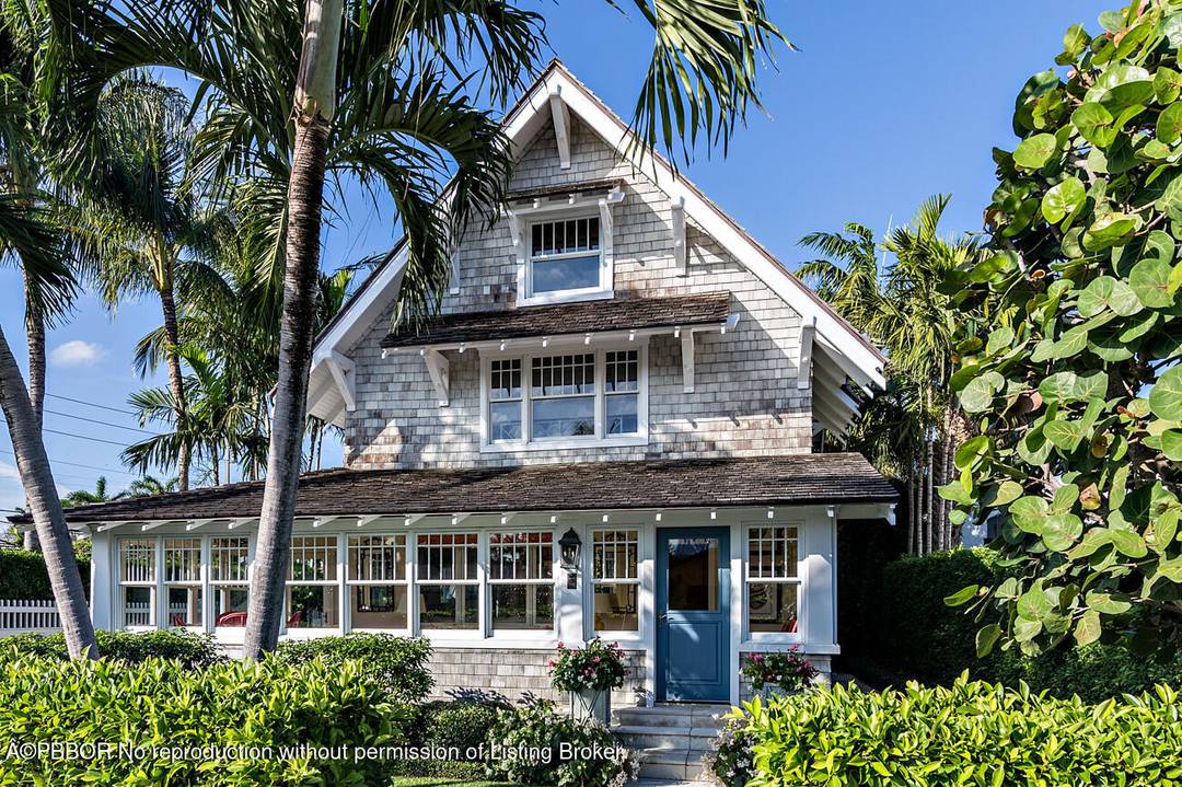 This stunning Seabreeze Avenue property perfectly blends timeless historic charm with modern functionality.