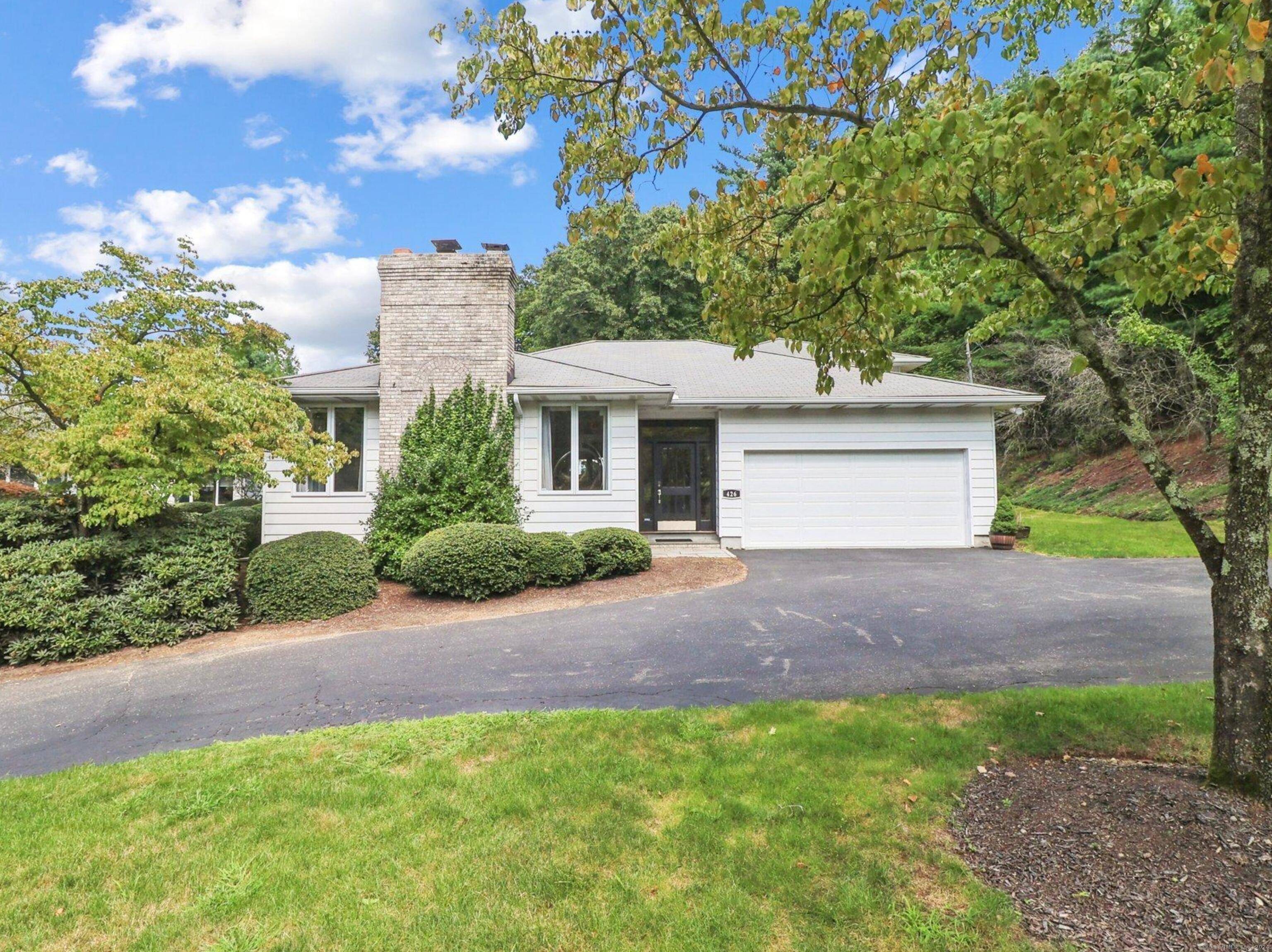 This 3378 sqft contemporary offers a sophisticated lifestyle with easy access to Fairfield County and Griffin Hospital.