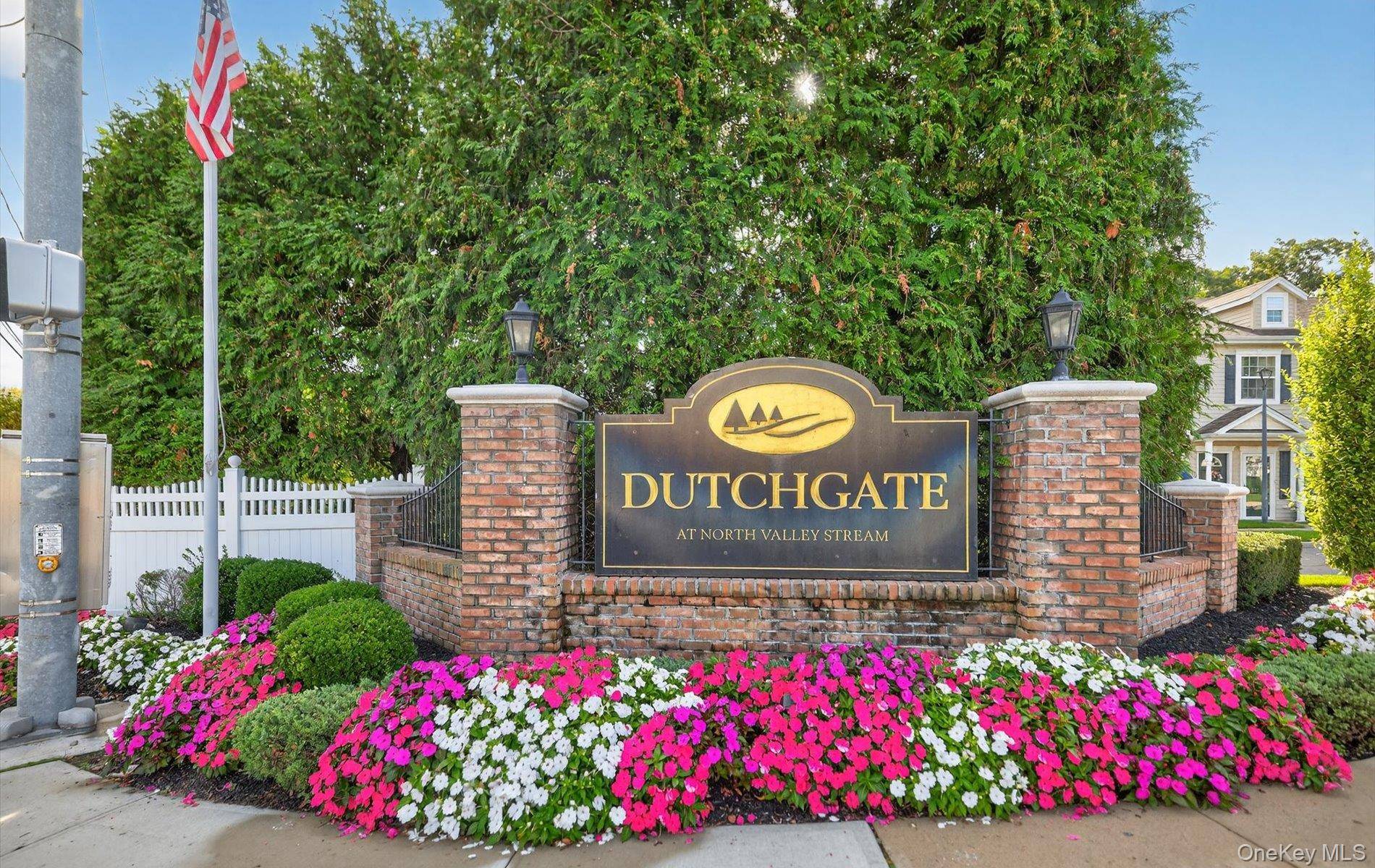 Rare Opportunity ! Welcome to this beautifully maintained DUPLEX in the desirable Dutchgate development, a 55 gated community with 24 7 security for ultimate peace of mind.