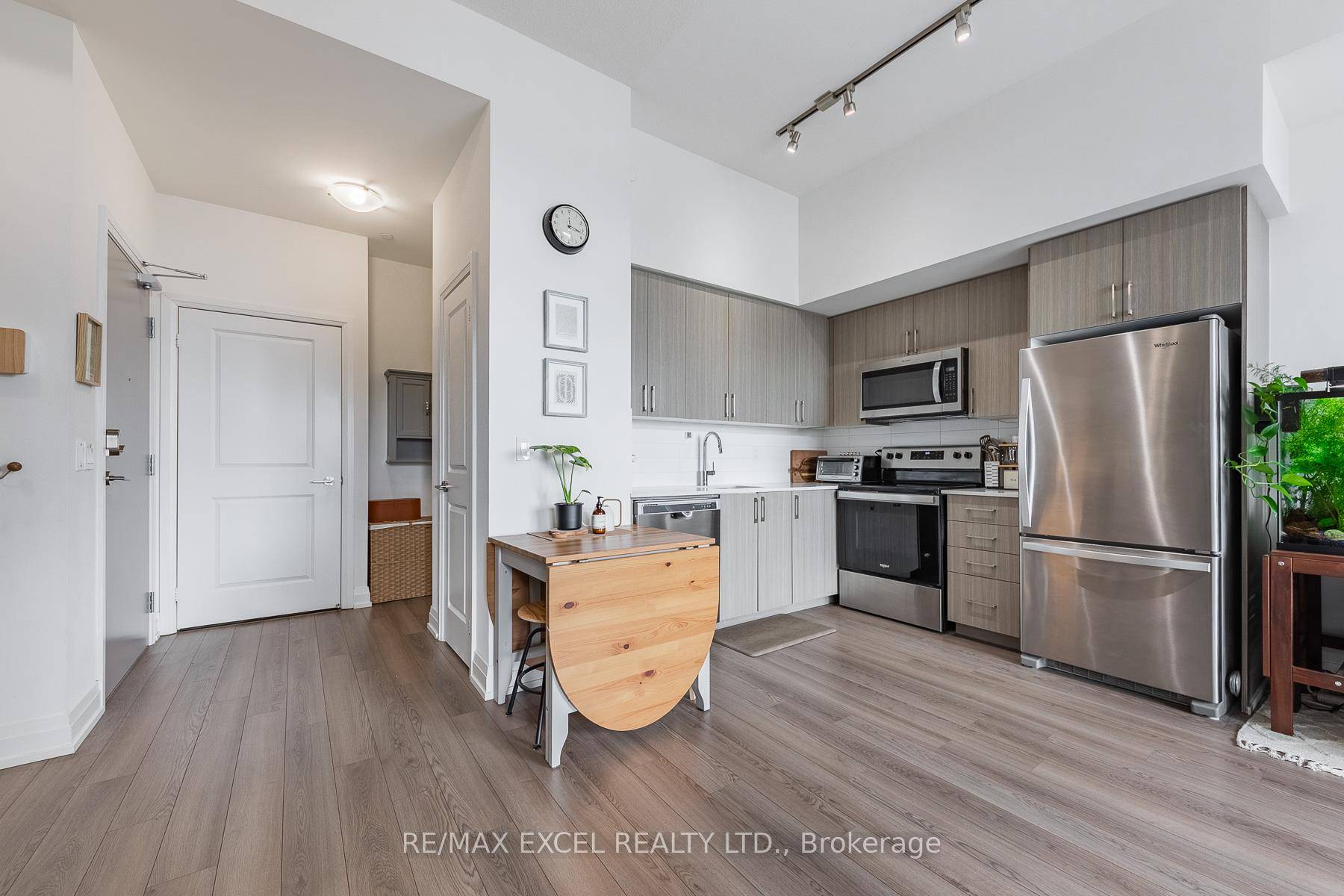Welcome to this spacious, sun drenched one bedroom plus den suite with parking and locker ; located in a nearly new boutique mid rise condo at Sheppard amp ; Pharmacy.