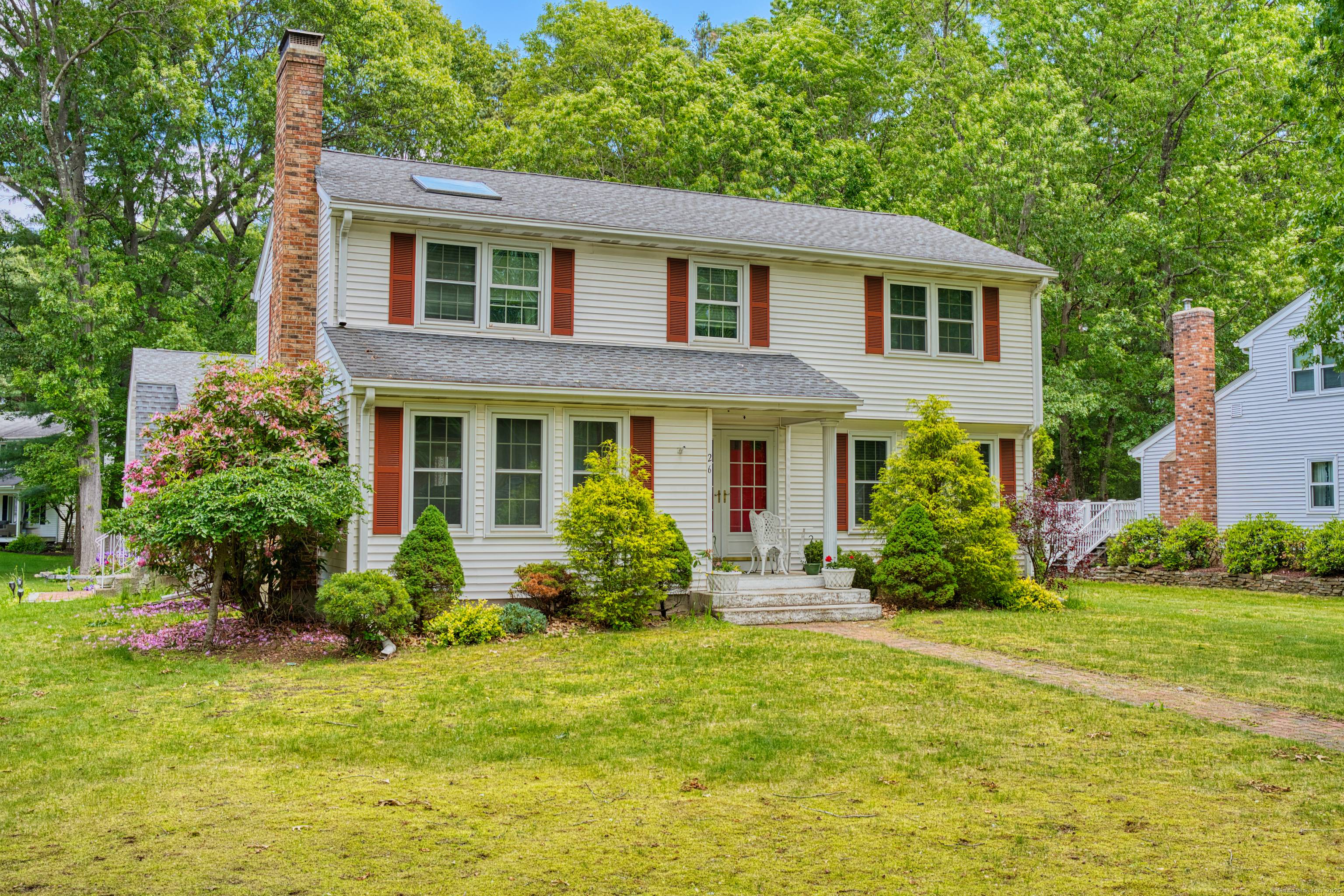 Meticulous 4 bedroom possibly 5, 2.