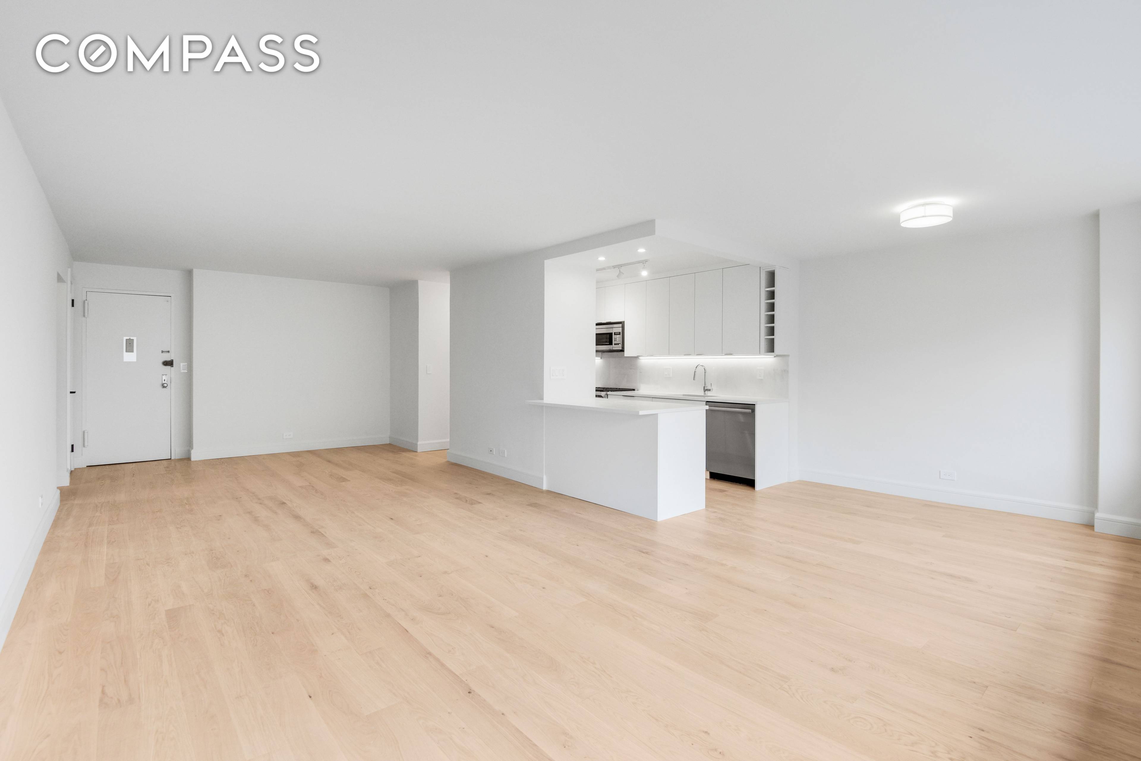 Sponsor Unit Nestled in the vibrant elegance of Manhattan's Upper West Side, this newly renovated sponsor unit on West End Avenue offers a sanctuary of modern sophistication and serene comfort.