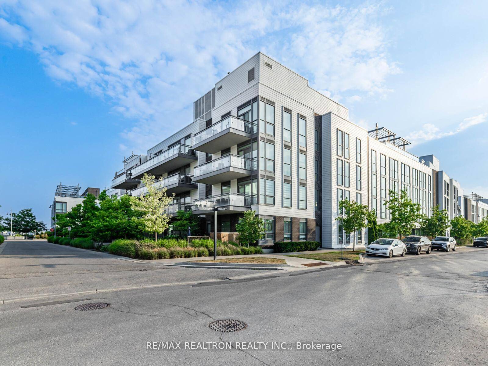Bright amp ; Spacious 2Bedroom Corner Unit Nestled in the heart of Friday Harbour Resort, this exceptionally bright south facing corner 2bedroom, 2bath unit blends sophisticated living with unmatched resort ...