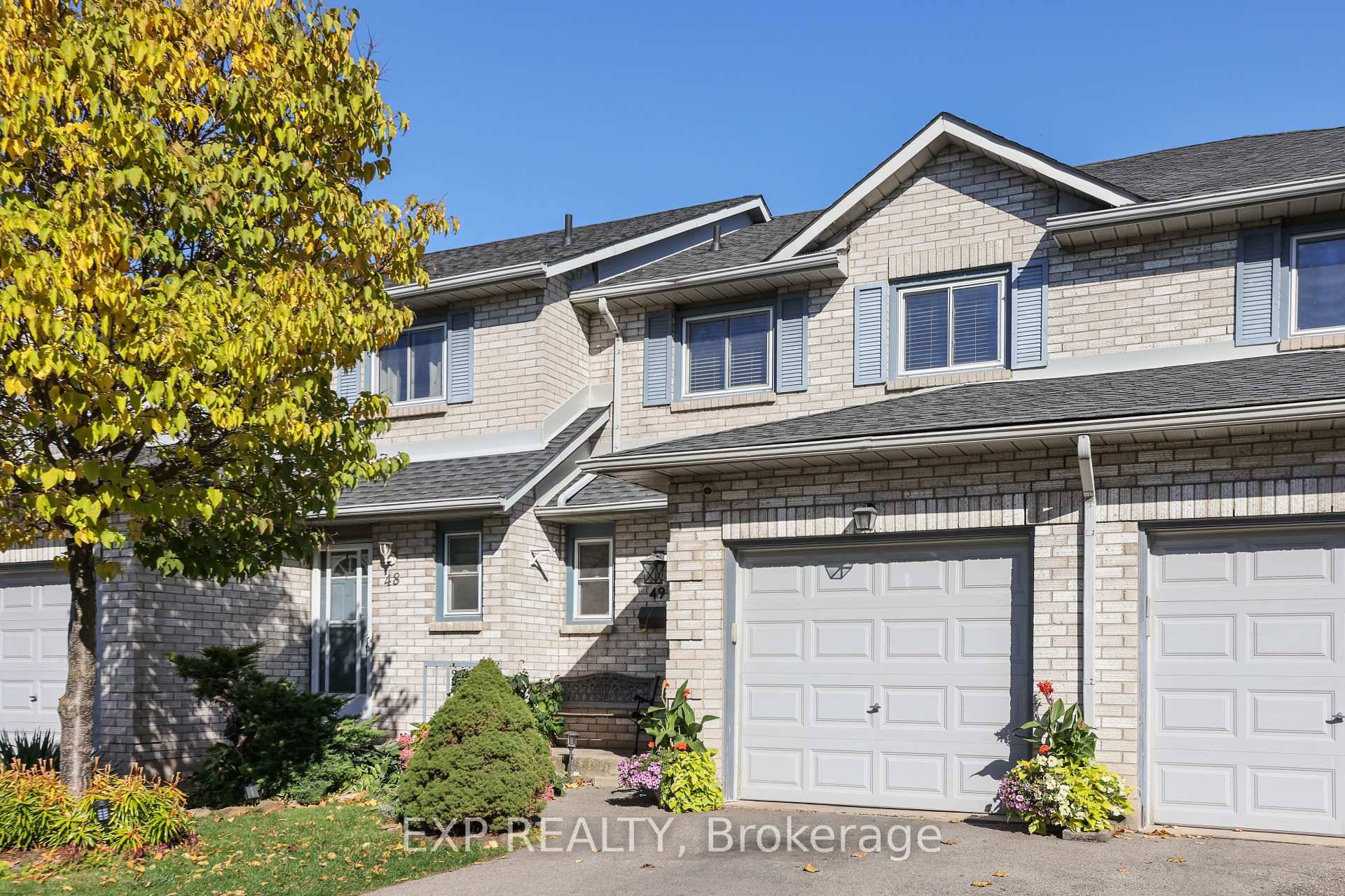 Welcome to this beautifully maintained 3 bedroom, 2 bath townhouse in the heart of Fruitland, one of Stoney Creeks most desirable communities.
