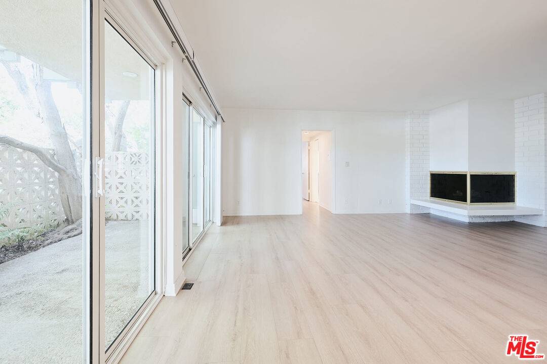7712 Paseo Del Rey 2BR La