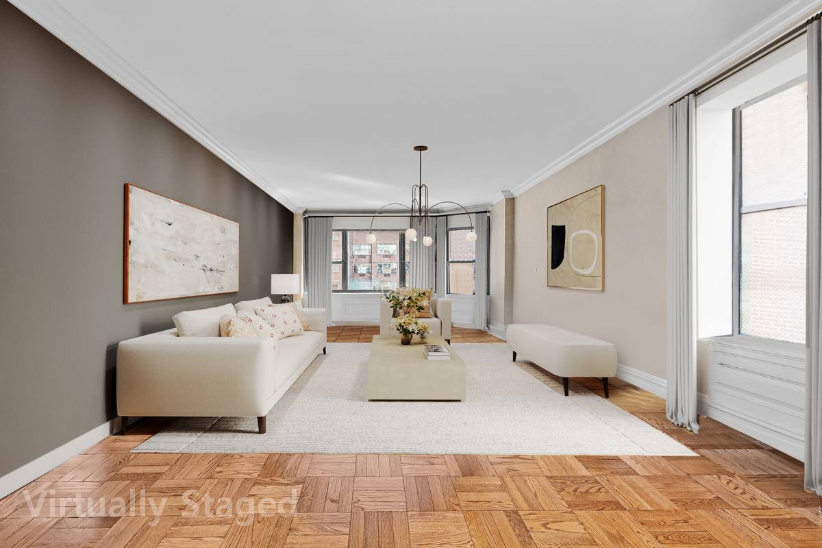 HIGH FLOOR 4 BEDROOM 4. 5 BATH DUPLEX ON SUTTON PLACE A gracious entrance gallery welcomes you into this sprawling 3, 000 Sq.