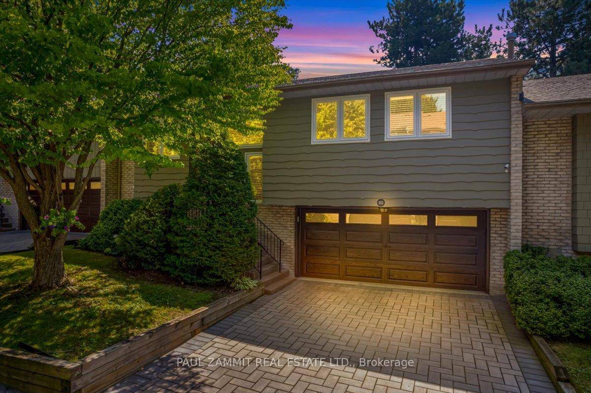 Welcome to this exquisite executive bungalow townhome in the highly sought after Quail Valley community !