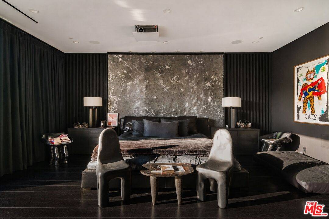 537  N Alta Vista Blvd 3BR Hancock Park La