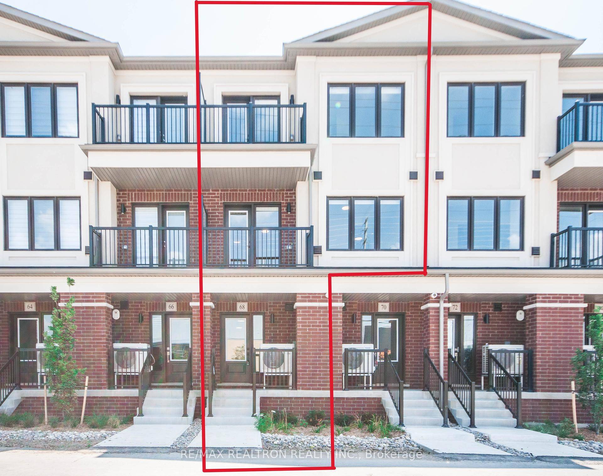 Brand new townhouse located in Legacy Hill community of Richmond Hill.
