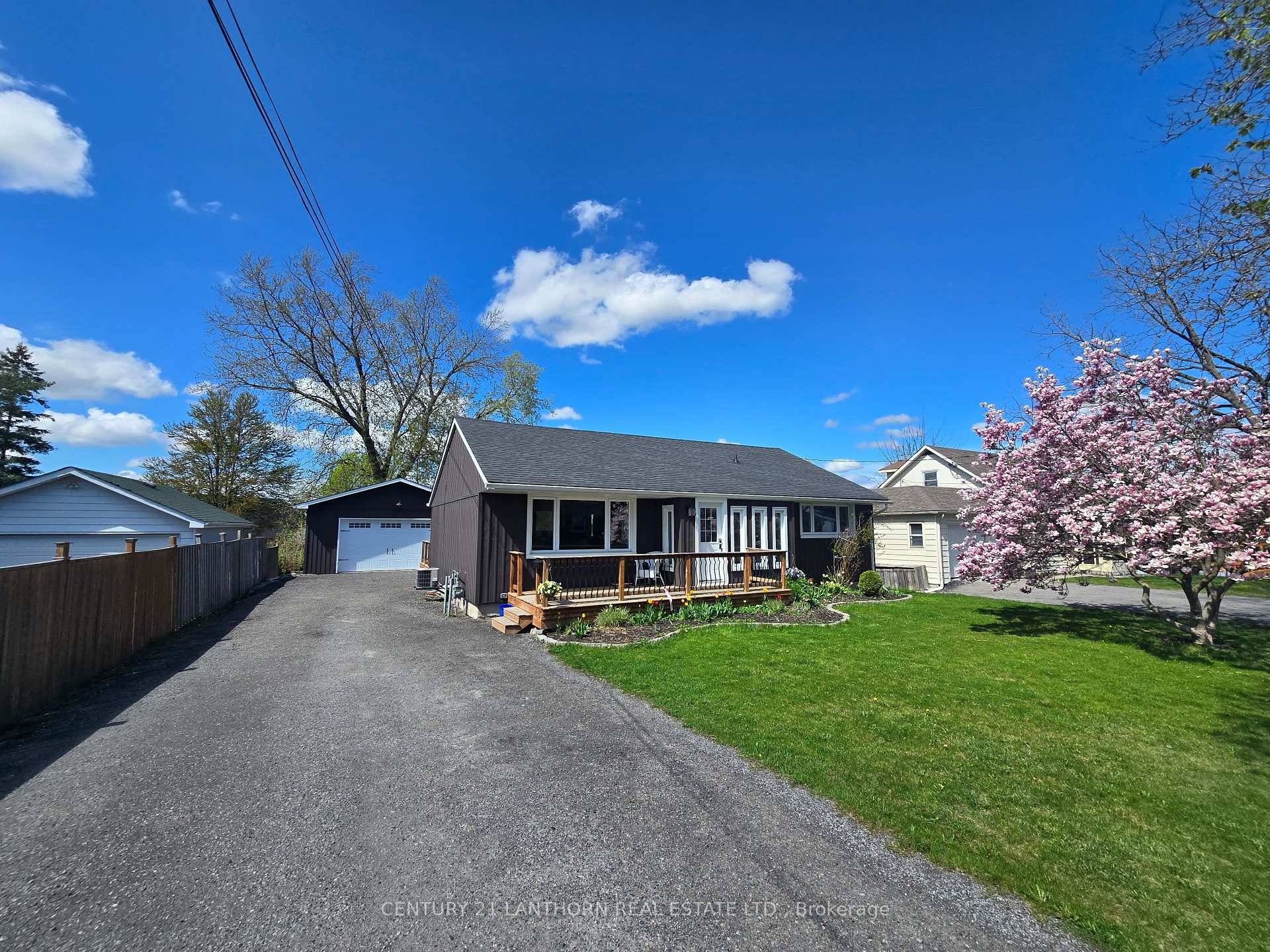 Stunning West End Bungalow on Maple Drive !