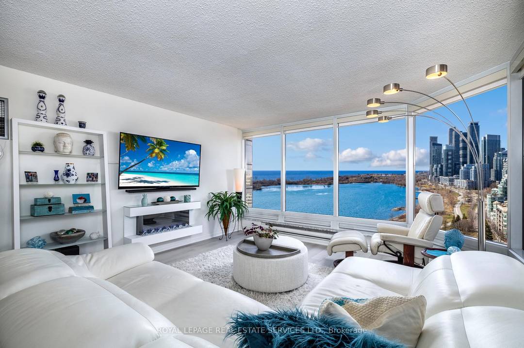 Suite 1609 is a modern, flow through condominium residence, with 1, 388 square feet of refined living space, 2 bedrooms, 2 full bathrooms, and infinite water views and tranquil lake ...
