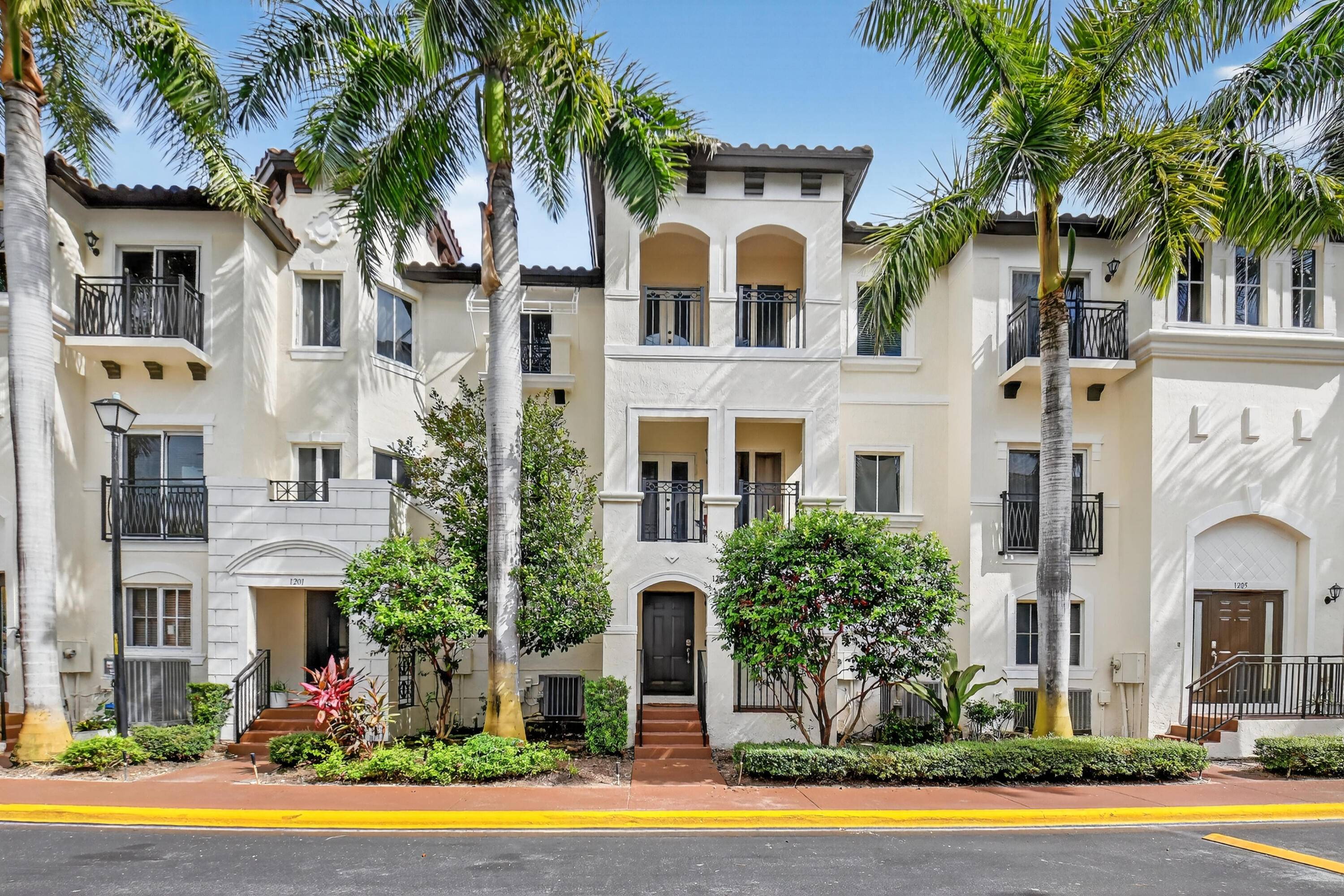 Welcome home ! 1203 Coastal Bay Blvd is a beautifully maintained townhome in the sought after gated community of Coastal Bay, ideally located just off US 1.