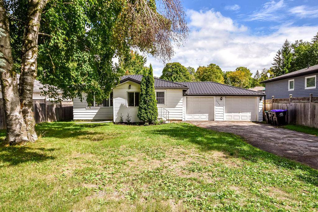 Fully renovated turn key Bungalow available for lease in Alcona !