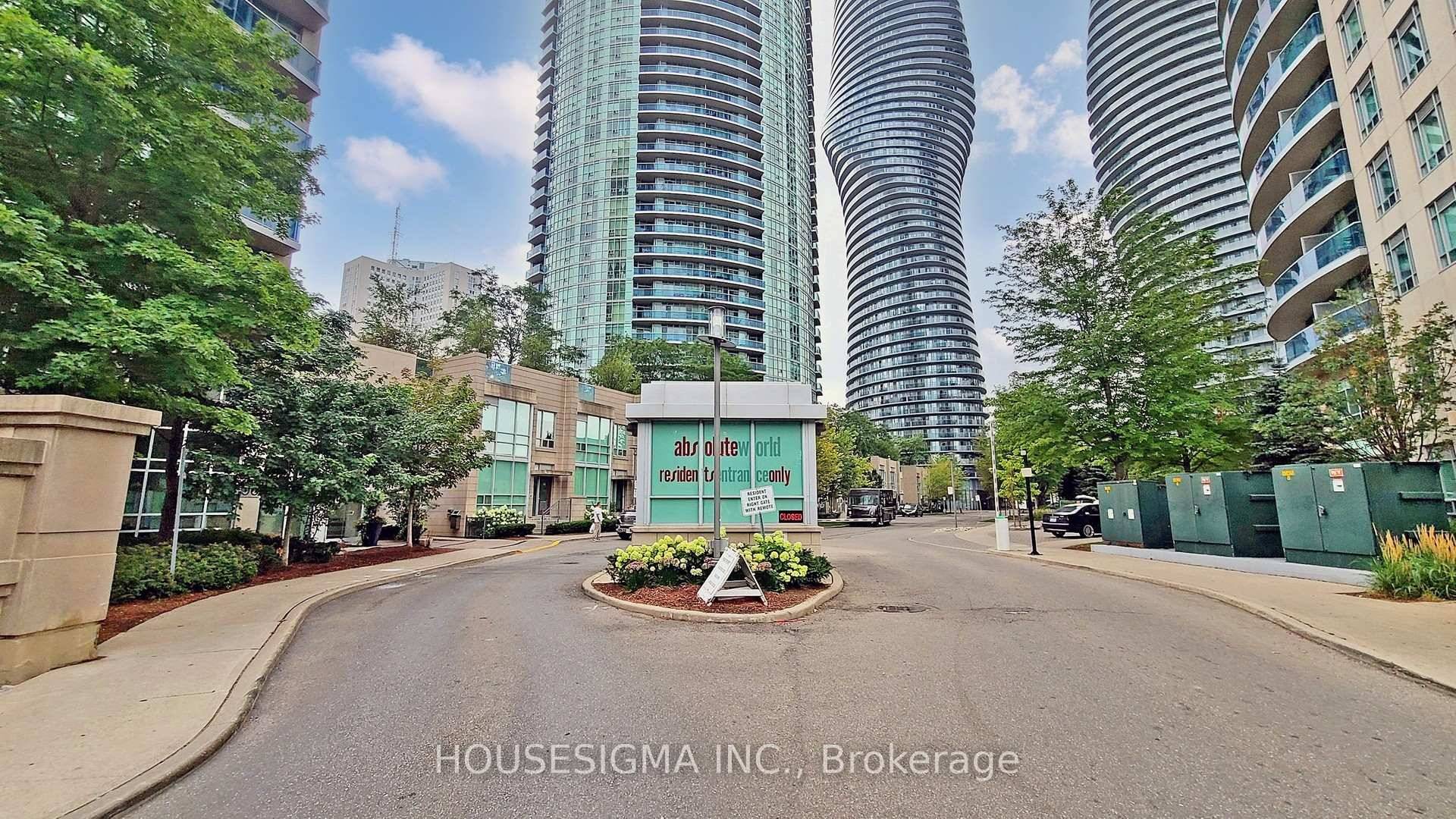 This 2 bedroom, 2 bathroom suite for lease in the heart of Mississauga offers refined design, premium finishes, floor to ceiling windows, and breathtaking panoramic views with a private balcony ...
