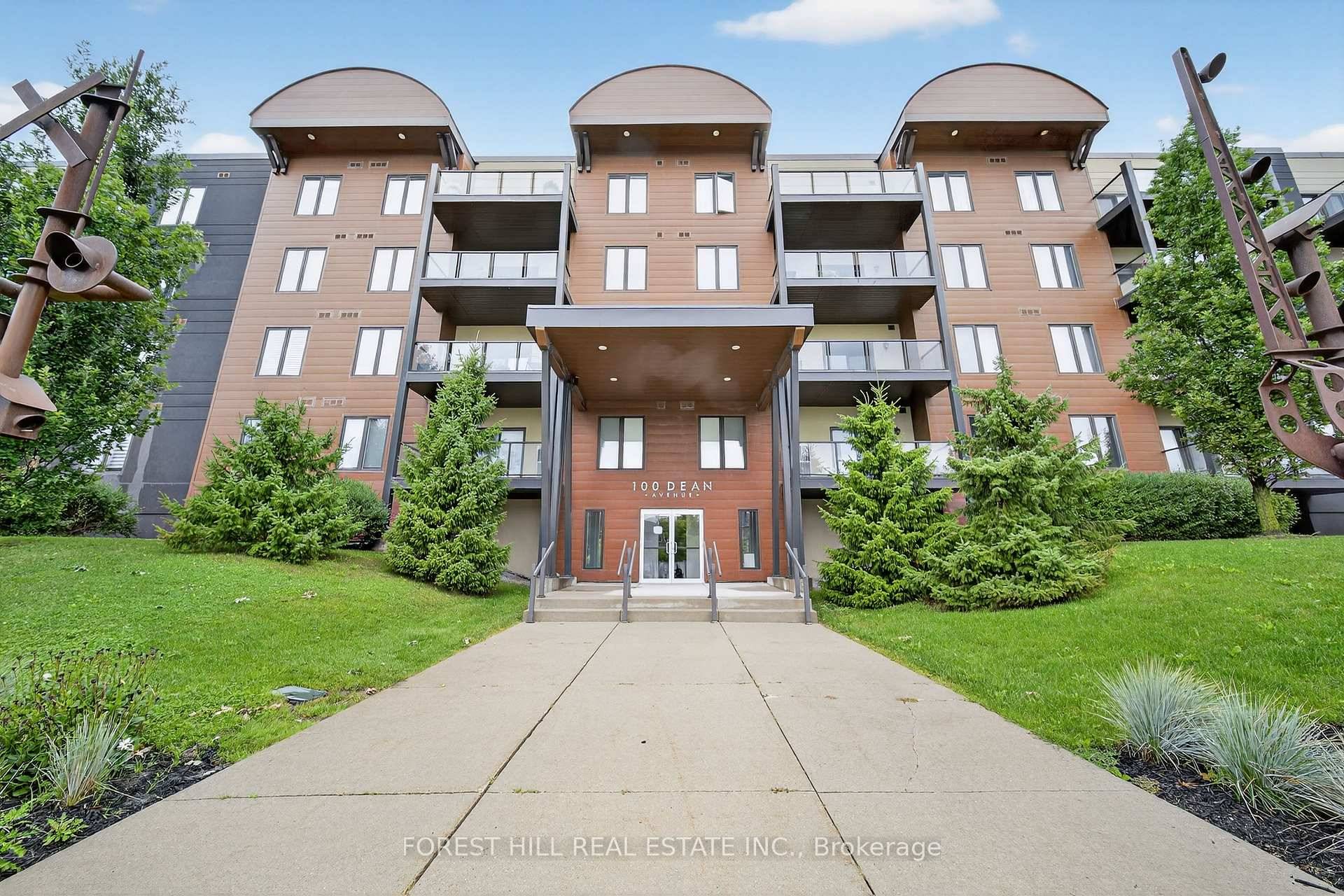 Welcome to 100 Dean Ave unit 106 !