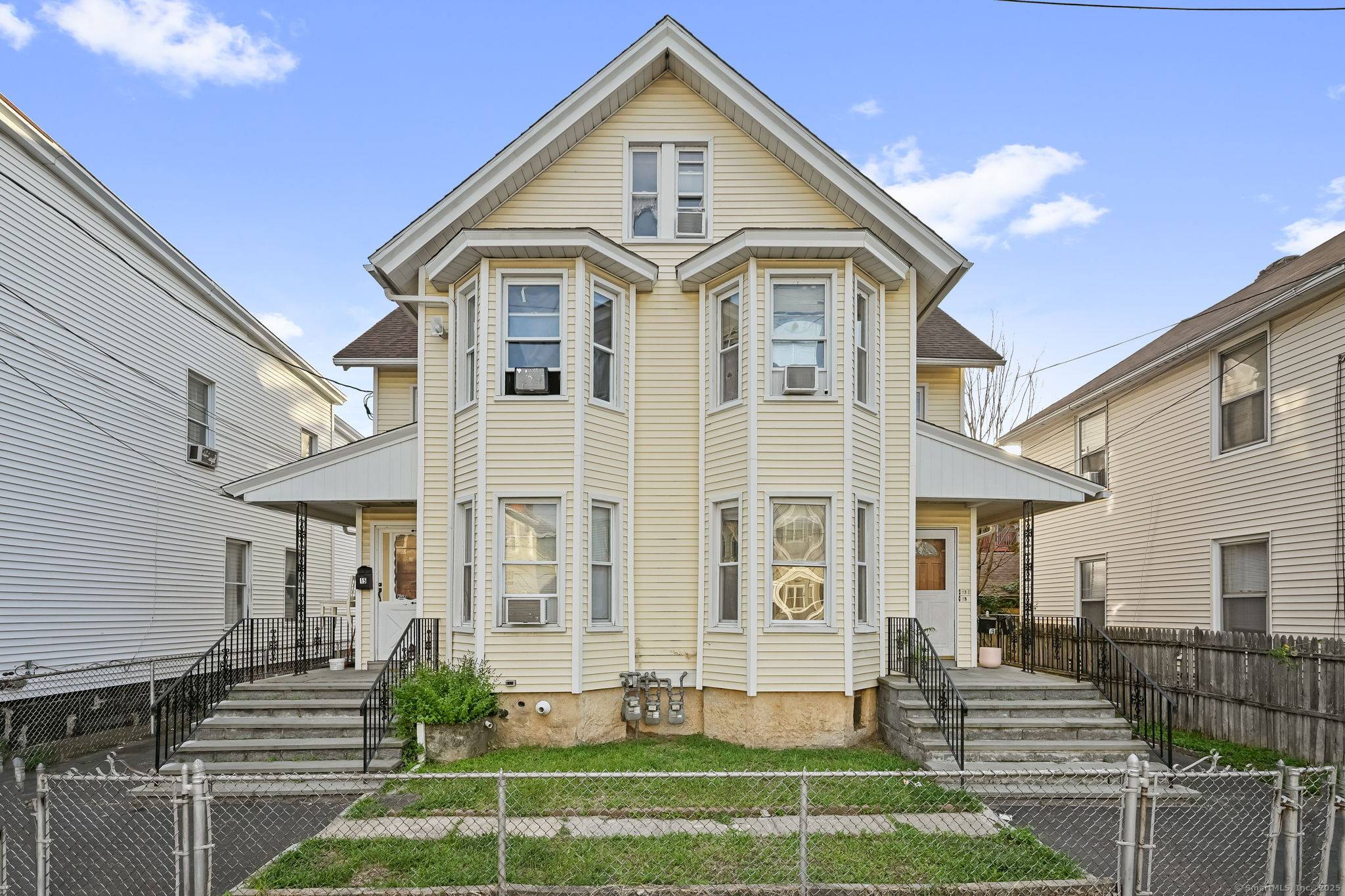Exceptional multi family opportunity in the heart of Bridgeport !