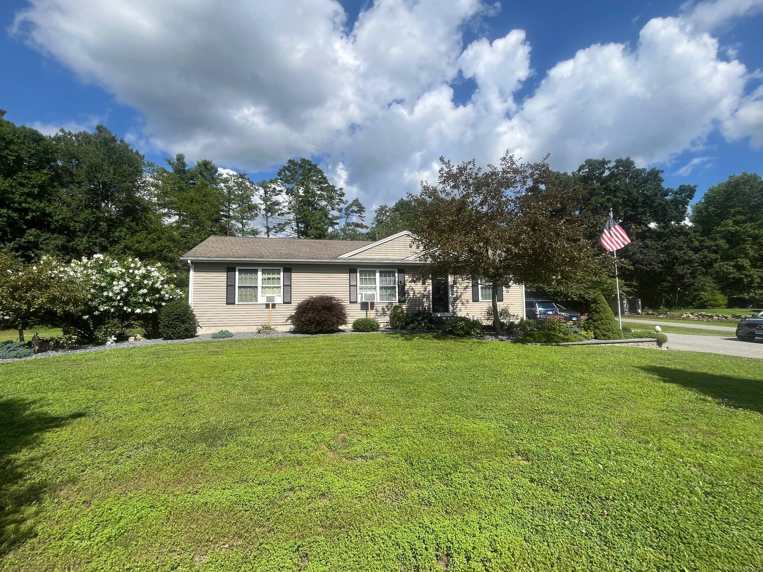 This lovely Brooklyn ranch with 2500 sq ft of living space is waiting for you !