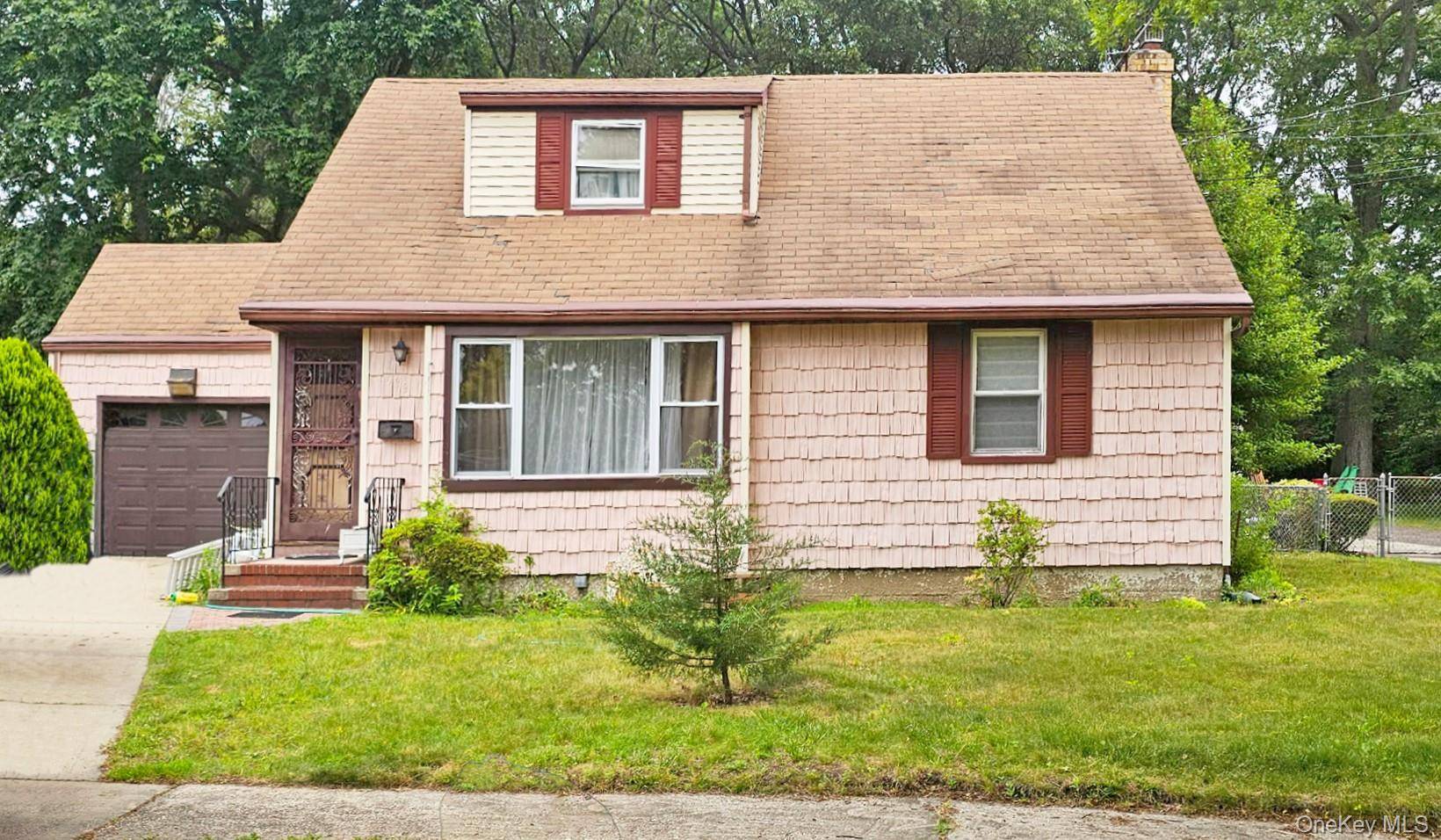 Discover a property with tremendous upside perfect for investors, first time buyers, or anyone seeking a low risk opportunity.