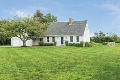 Water Mill Home Available for Rent!