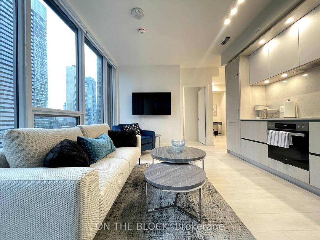 FULLY FURNISHED TURN KEY 35 Mercer Street, 2 bedroom Den, 2 bathroom condominium located in the vibrant heart of Toronto's Entertainment District.