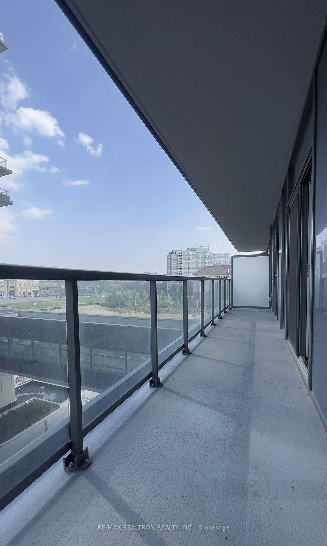2 Bedroom, 2 Bath with BALCONY And 1 Parking Parking WITH ELECTRIC CAR PLUG in The Heart Of Thornhill !