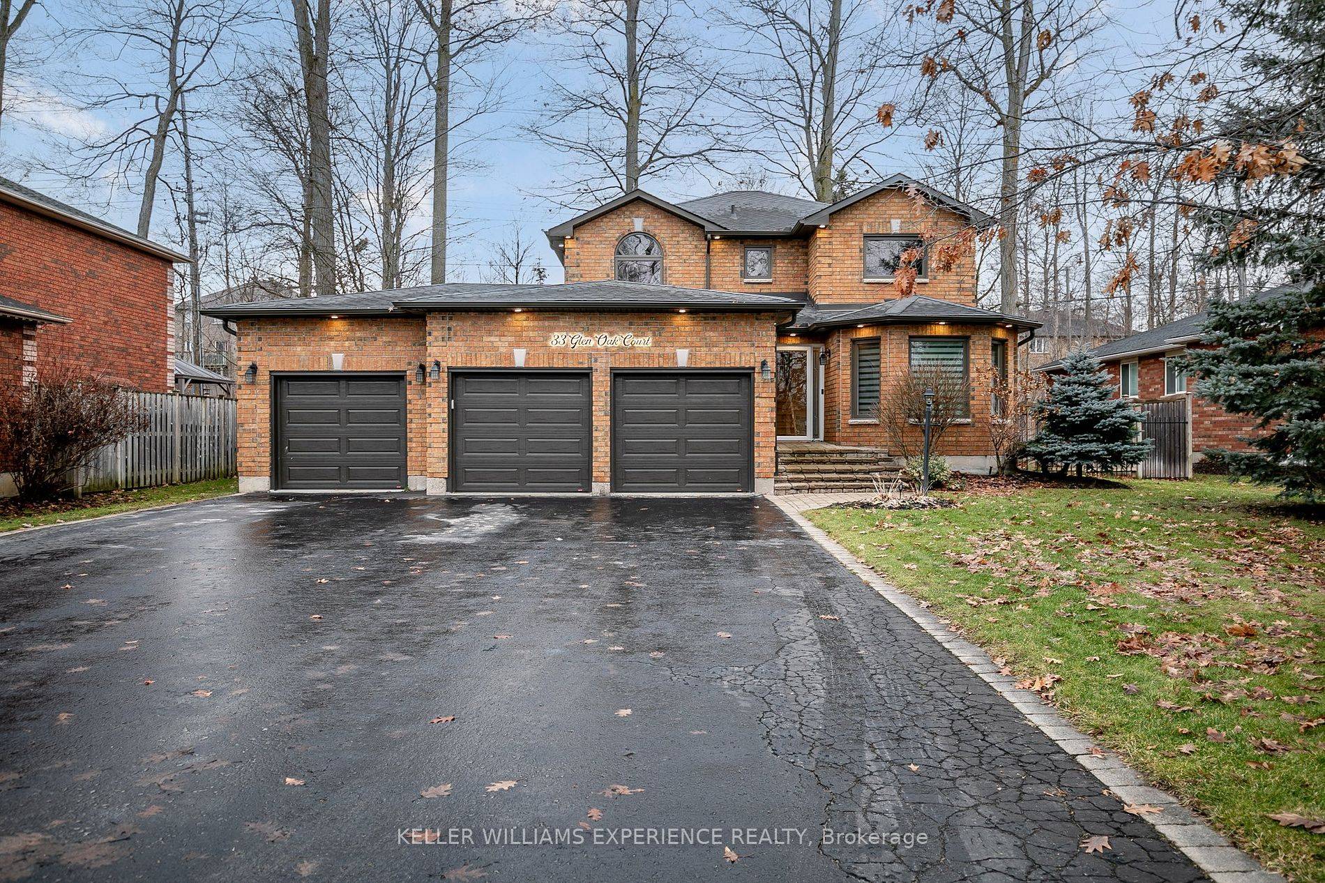 Welcome to this meticulously maintained home near Barrie's Country Club.