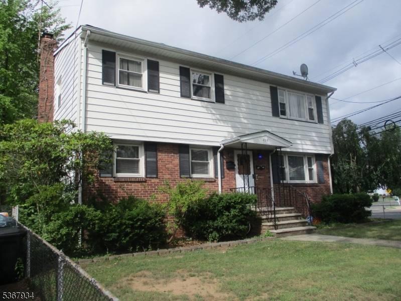 Great location ! ! Commuters dream !