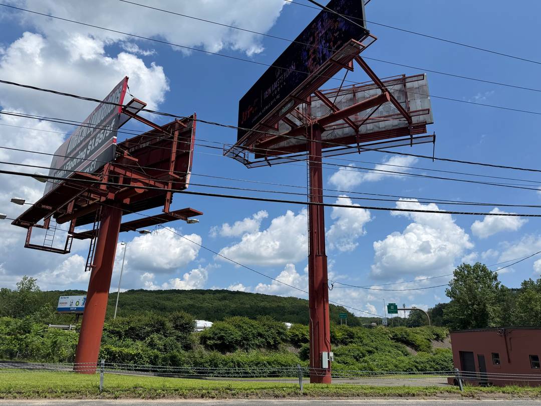 Freshly painted and clean 6, 560sf brick building with ample parking, a loading dock, new roof, windows, security shutters in meticulous condition.