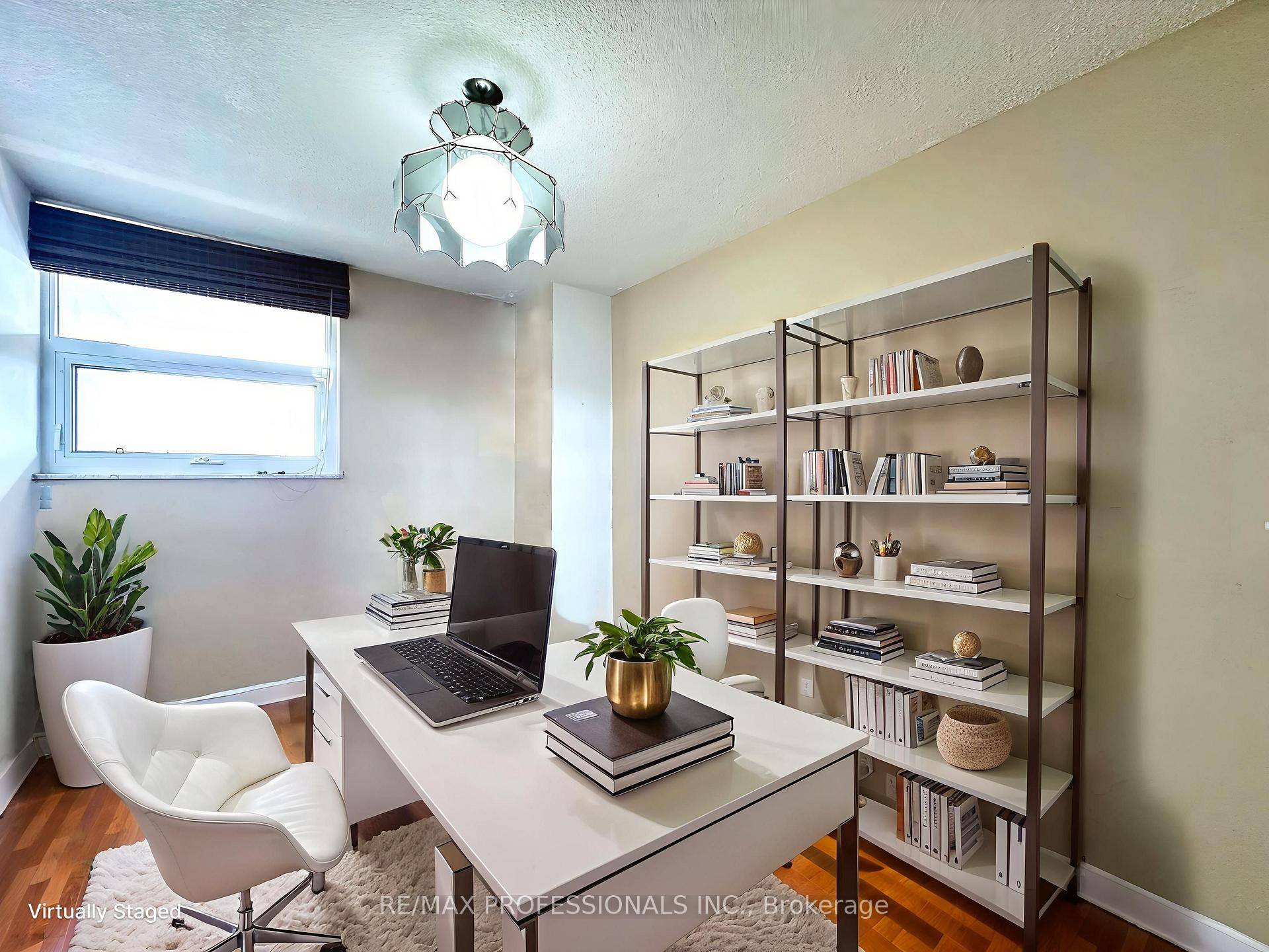 Moving into the condo lifestyle doesn't mean giving up any space !