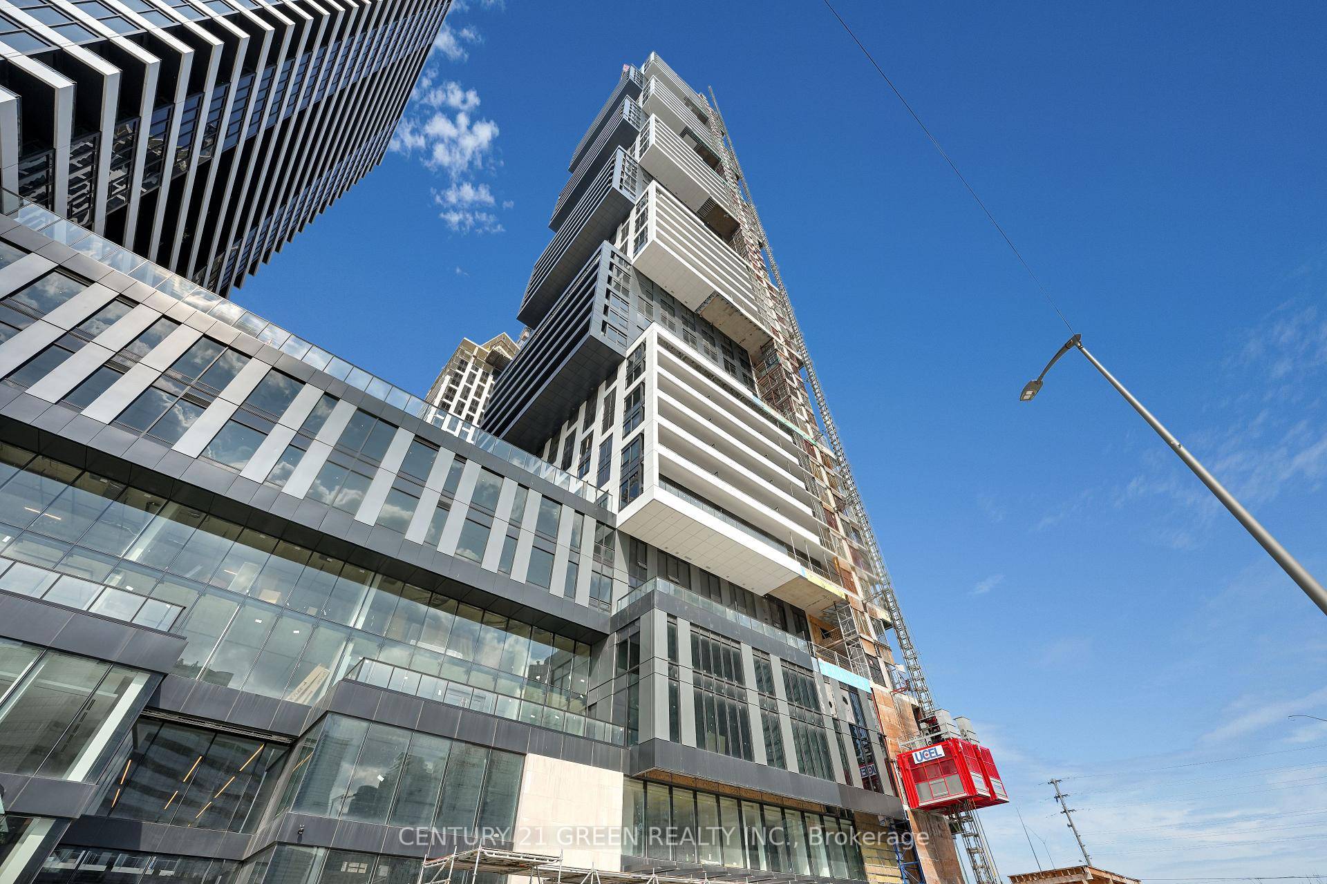 Welcome to EX1, the landmark luxury residence in Mississaugas vibrant Exchange District.