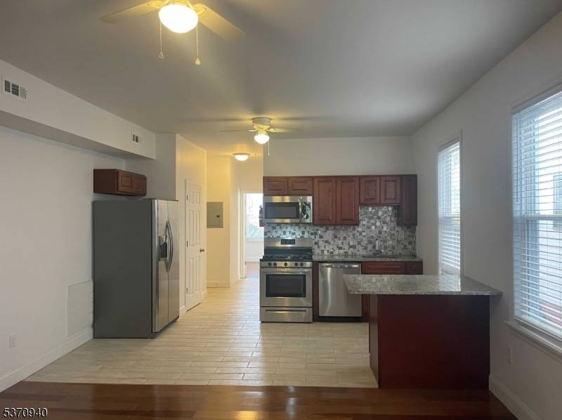 Discover this fantastic 4 family house located in Newark's desirable Weequahic section.