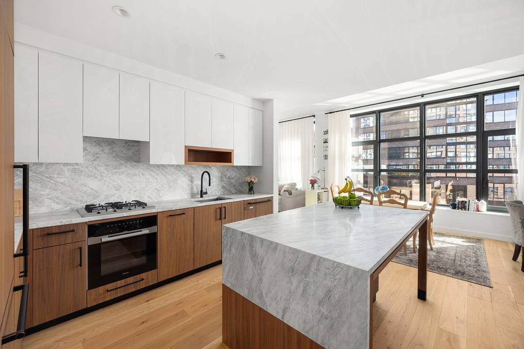 Perfectly positioned on the 4th floor offering intimate connection to the dazzling East River views, this oversized one bedroom residence offers both impressive scale and thoughtful design.